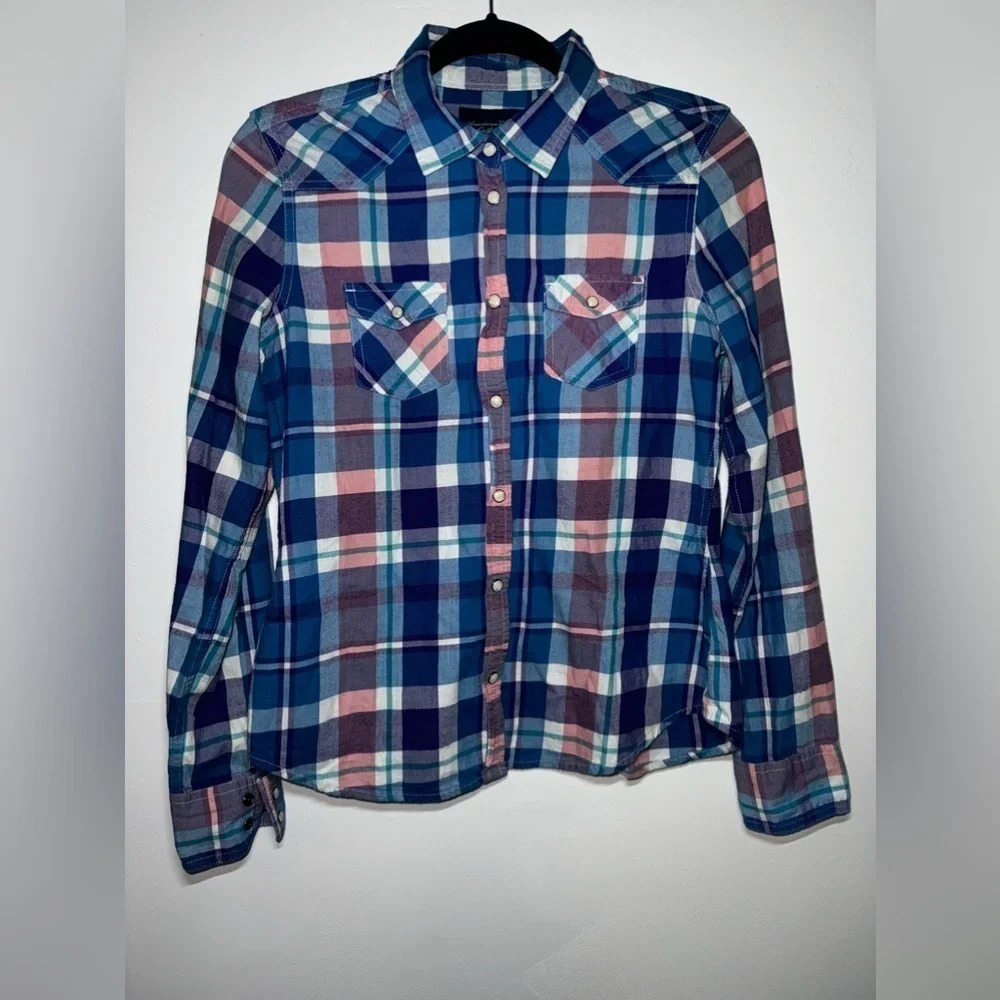 American Eagle Plaid Flannel Shirt Womens Medium Blue Pink Purple Snaps Cotton